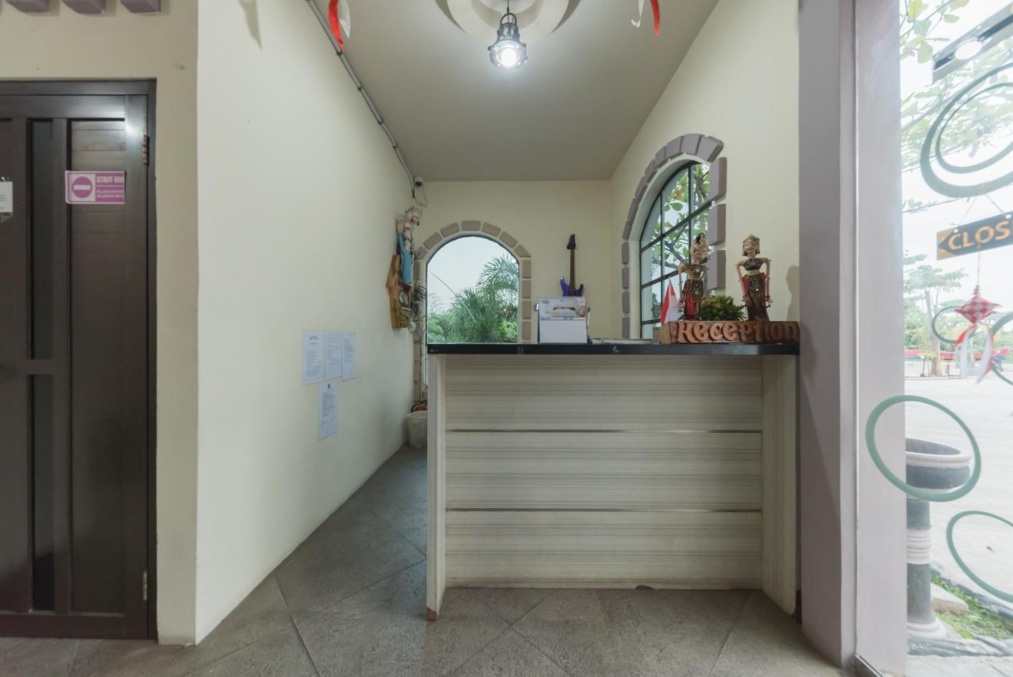 Urbanview Hotel Cianjur City Park By Reddoorz Eksteriør bilde