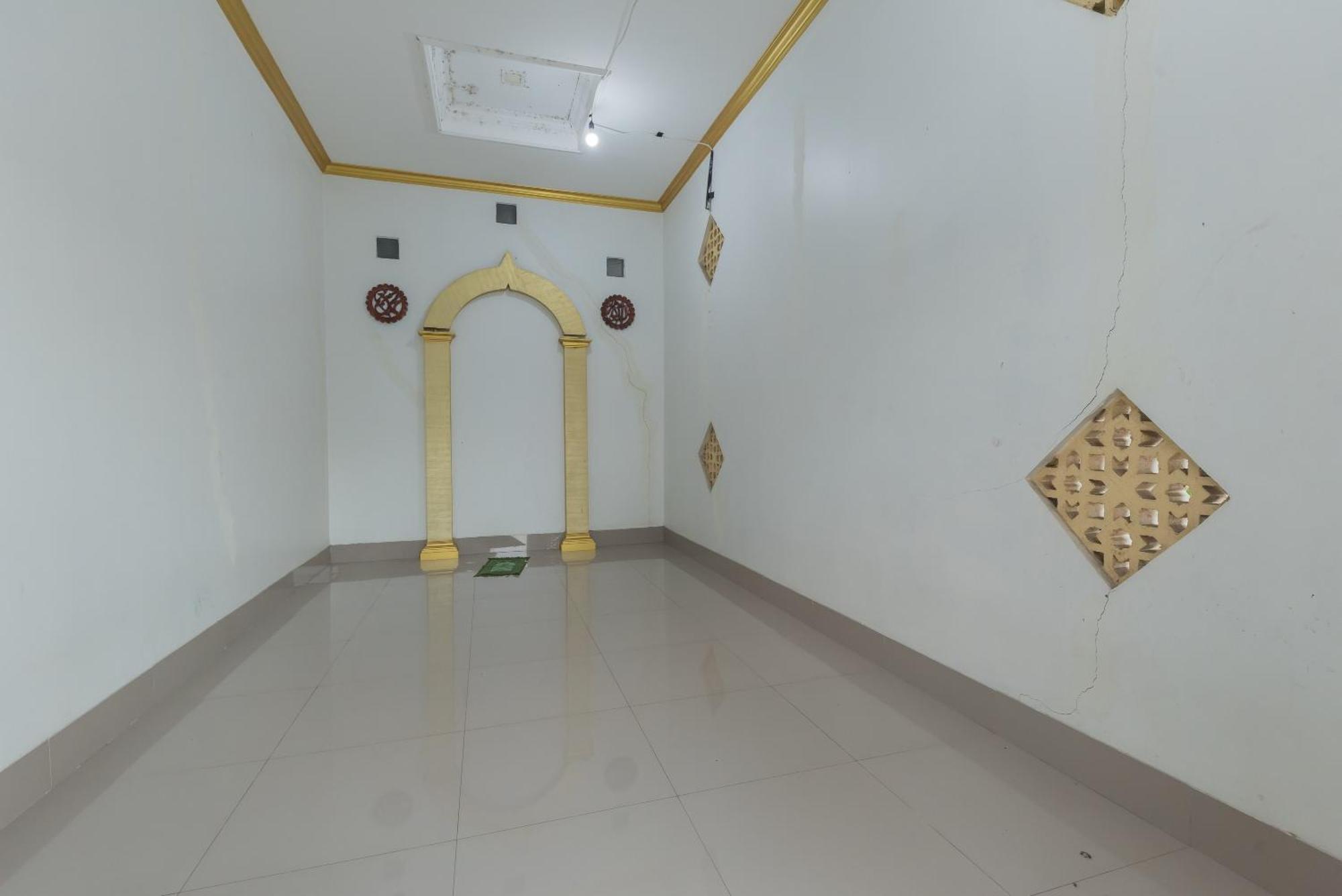 Urbanview Hotel Cianjur City Park By Reddoorz Eksteriør bilde