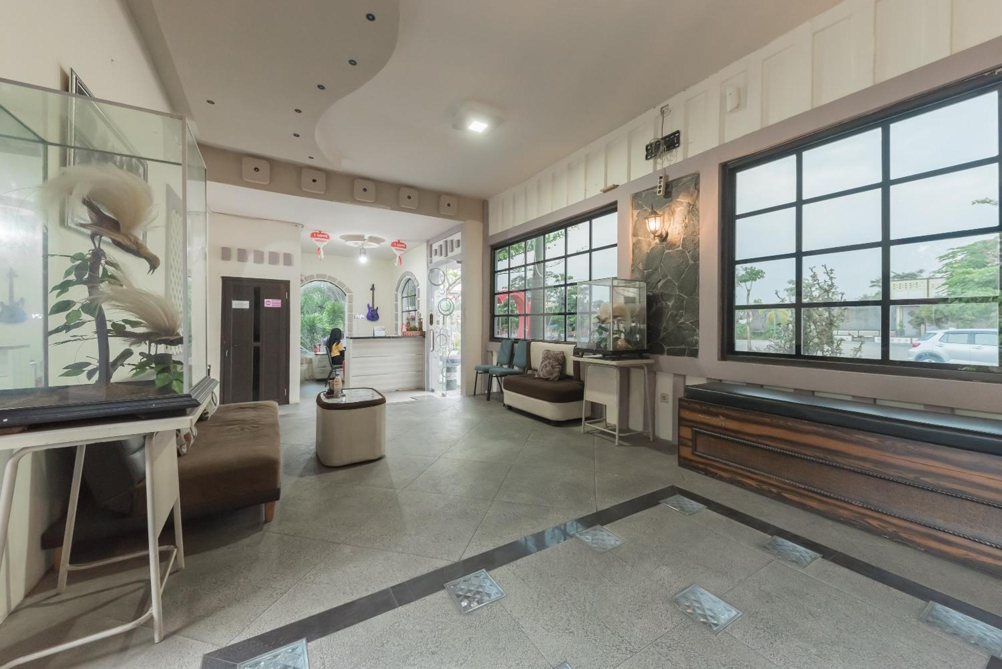 Urbanview Hotel Cianjur City Park By Reddoorz Eksteriør bilde