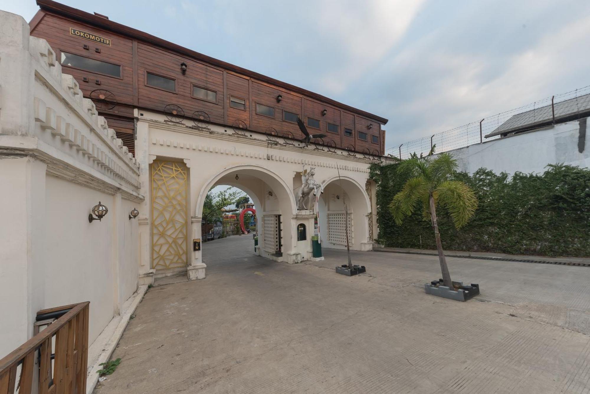 Urbanview Hotel Cianjur City Park By Reddoorz Eksteriør bilde