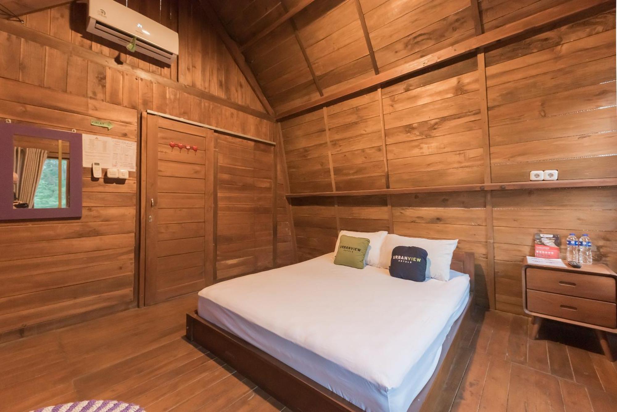 Urbanview Hotel Cianjur City Park By Reddoorz Eksteriør bilde